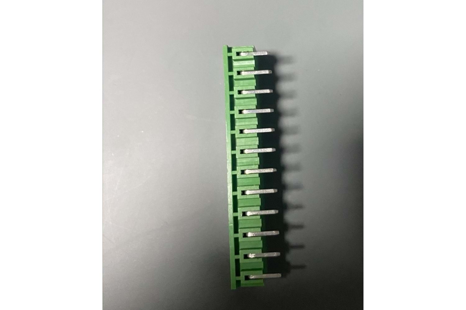 TERM 12P 5.08MM 90* GREEN OPEN MALE THT