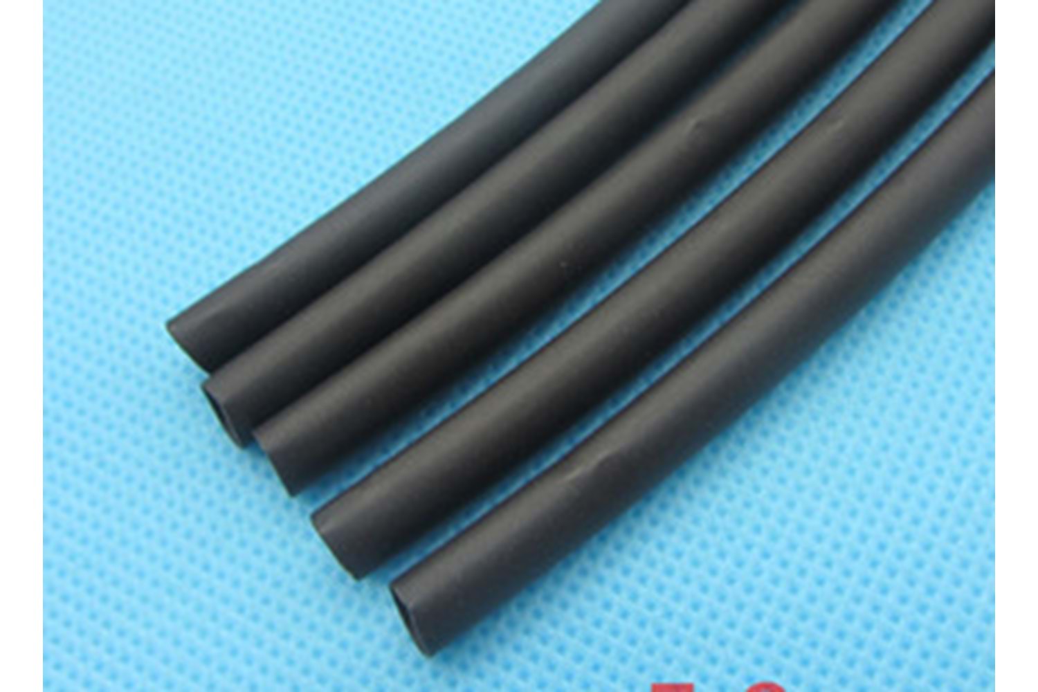 MAC SHRINKING BLACK 5.0mm THT