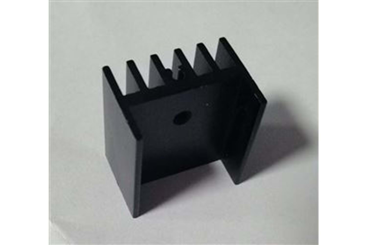 52 AS 2.5mm ALÜMİNYUM SOĞUTUCU THT