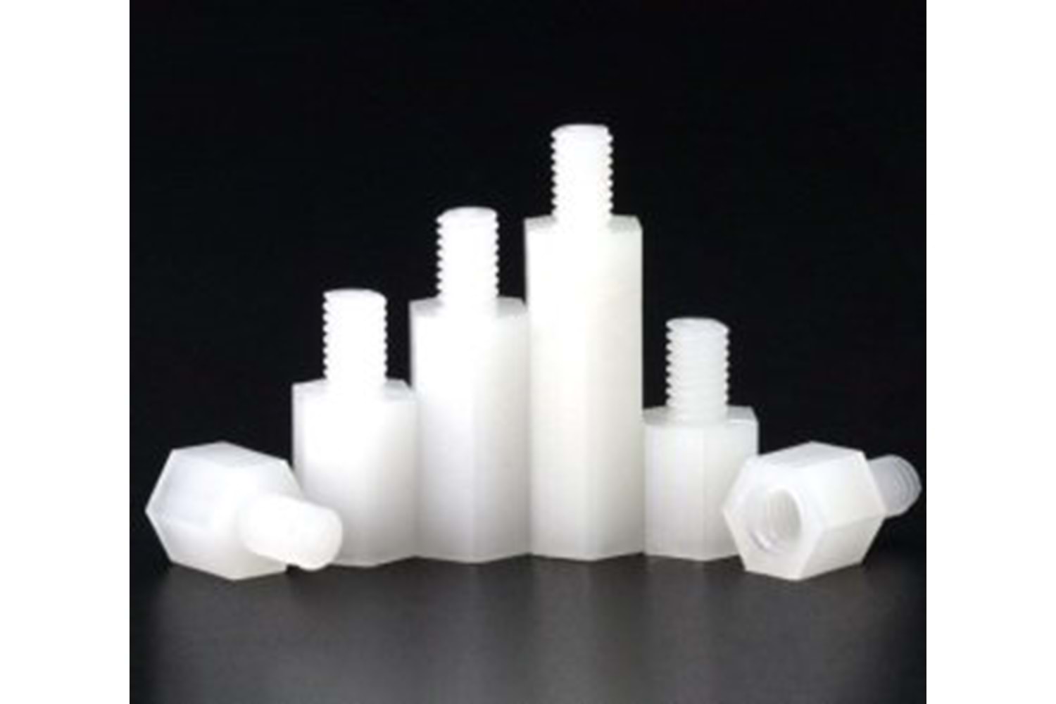 DISTANCE M3-08MM (HTS-306) THT