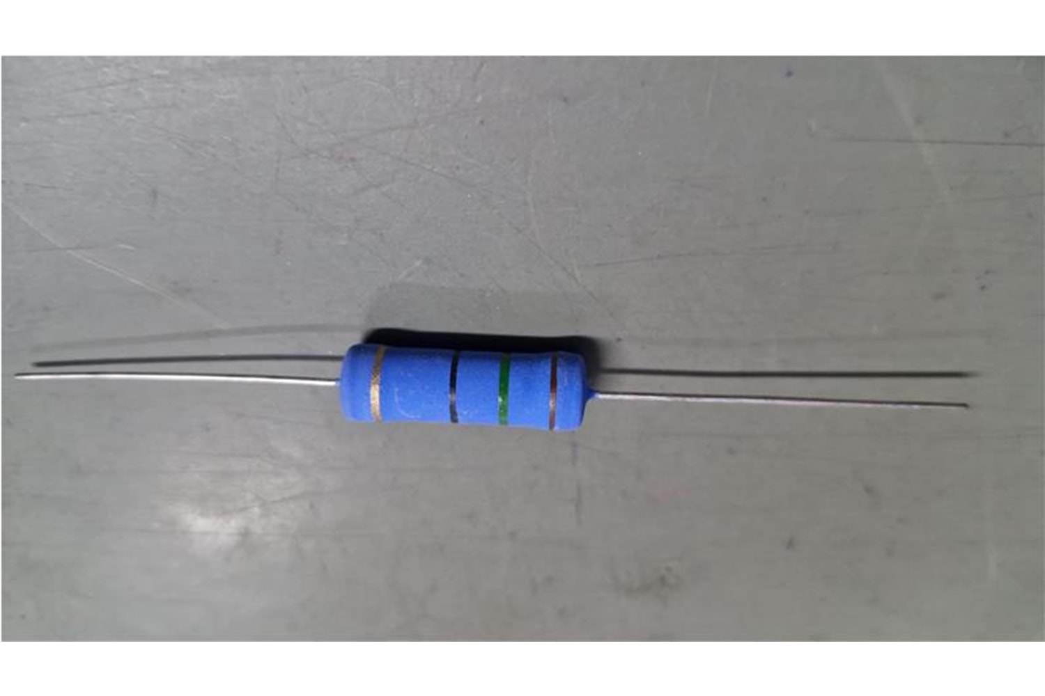 RES 15R 5W %5 CARBON FİLM THT