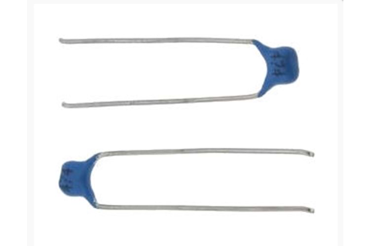 CAP MULT 33pF 50V ±%5 5mm THT