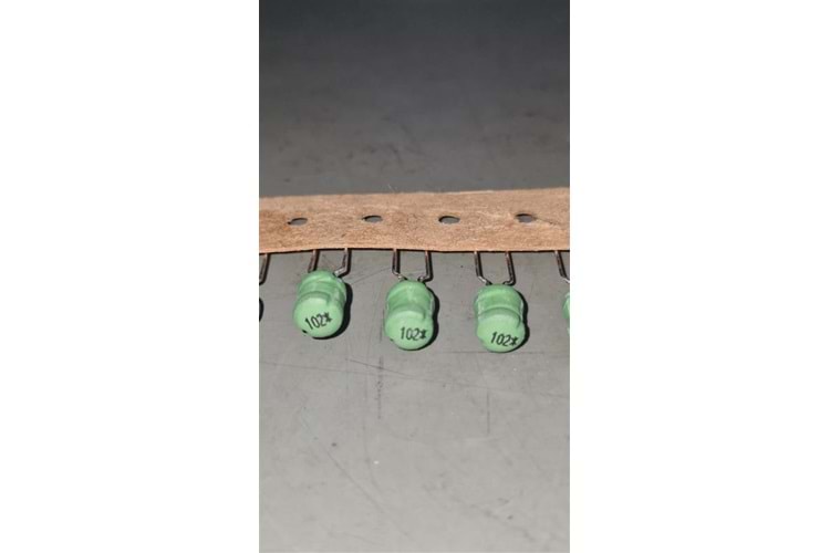 INDUCTOR 1mH 1uH CAP TYPE GREEN THT