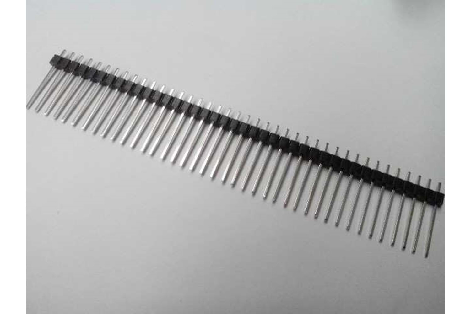 HEADER 1x40 180* 2.54mm 15mm MALE THT