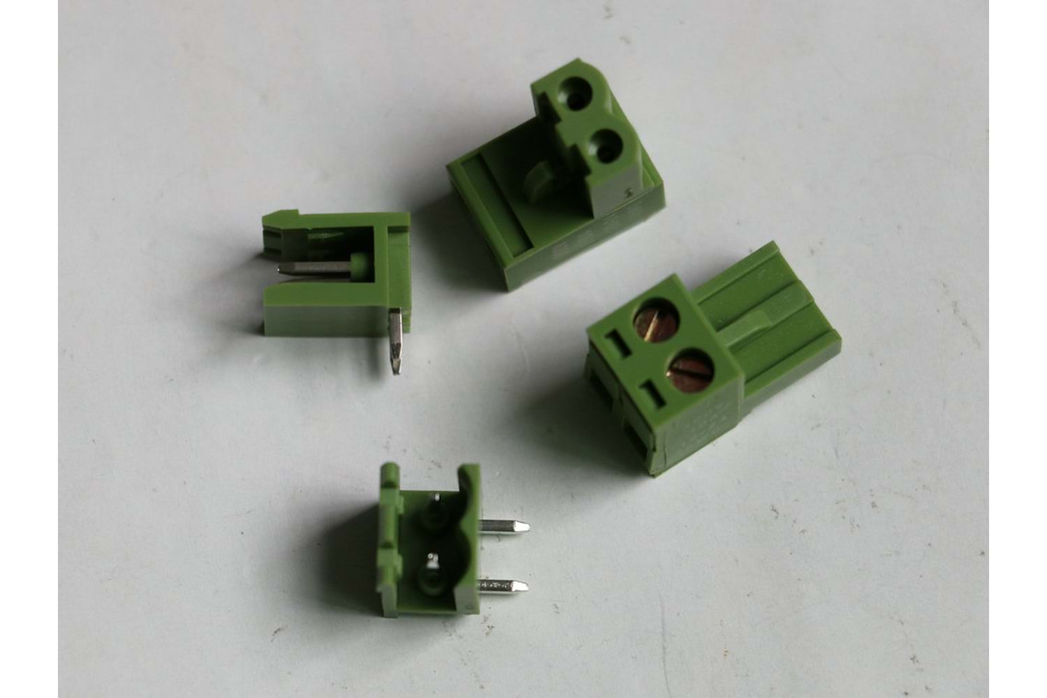 TERM 2P 5.08MM 90* GRENN OPEN MALE THT