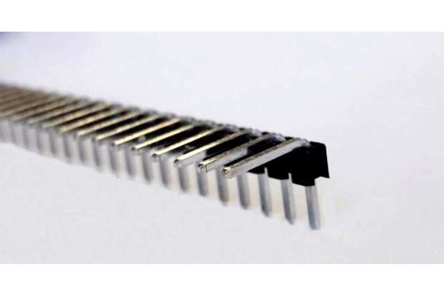 HEADER 1x12 2.54MM 90* TIN MALE THT