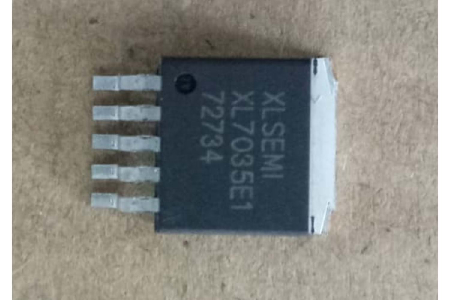 IC REG XL7035E1 BUCK SMD TO263-5 D2PAK SMD