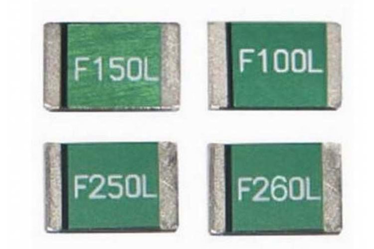 PTC RESETTABLE FUSE 2920 750mA 60V SMD