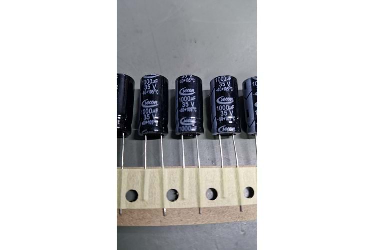 CAP EL 1000uF 35V %20 13MMx21MM 5MM THT