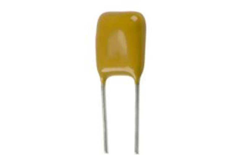 CAP CER 0.033UF 3.81 x 2.54mm 50V X7R THT
