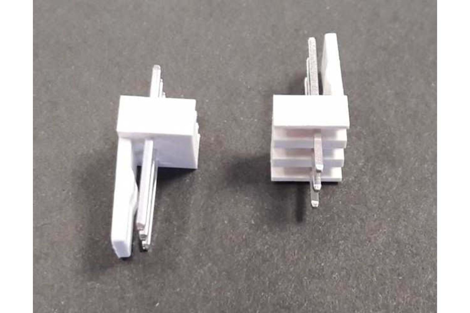 CONN 3P 2.54MM 180* IVORY MALE THT