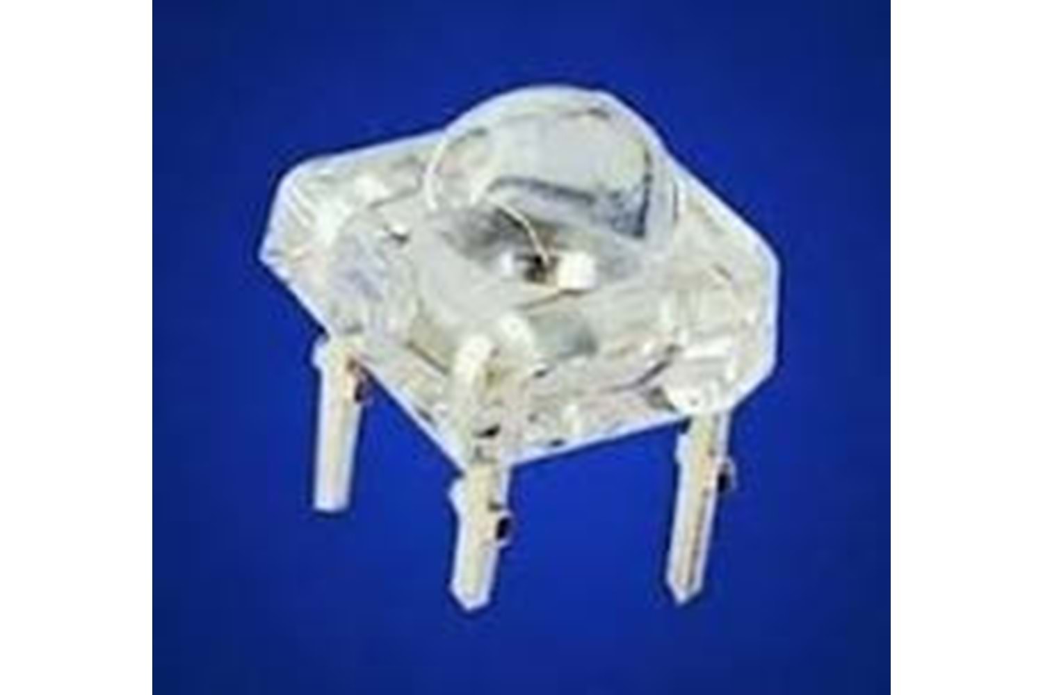 LED BLUE FLUX CLEAR STD 3.4V 3000mcd 120mW 7.62mm x 5.08MM THT